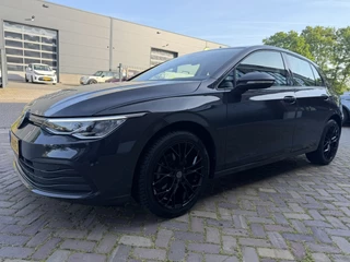 Volkswagen Golf 1.0 TSI / Apple CarPlay-Android / LEDER interieur + Stuur / Licht & Zicht Pakket / ALL-Season / 1e Eigenaar / 5
