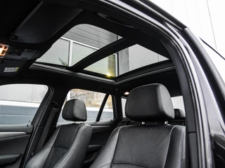 BMW X1 SDrive18i M-sport | Panoramadak | Leder | Xenon | Navi | Harman&Kardon | Stoelverwarming | Climate control / 7