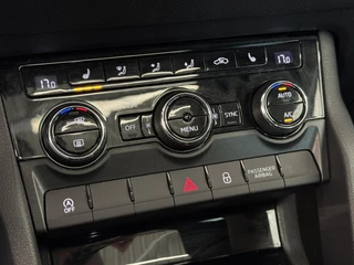 Skoda Karoq 1.5 TSI Sportline | Pano | Clima | Stuur/Stoelverwarming | Cruise | Carplay | Navi | ( Vestiging - Nieuwegein) / 32