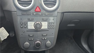 Opel Corsa 1.4-16V Cosmo / 16
