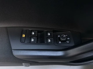 Volkswagen Taigo 1.0 TSI R-Line Business LED Camera Stoelverwarming App-Connect DAB+ / 21