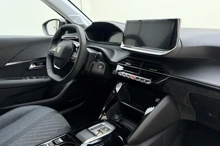 Peugeot 208 1.2 Hybrid e-DCS6 Allure | 110PK | AUTOMAAT | HYBRID | Navigatie | Parkeercamera Voor & Achter | Dodehoek Detectie | / 16