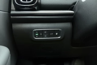Jaecoo 7 1.5 TGDI SHS-P Exclusive Plug-in Hybride | Trekhaak | Lederen bekleding | Stoelverwarming-/ ventilatie | Glazen schuif-/kanteldak | Elektrische achterklep | 1500 KG trekgewicht / 28