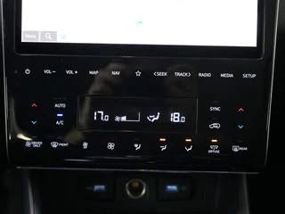 Hyundai Tucson 1.6 T-GDI PHEV Comfort 4WD ✅All Season✅Stoelverw.✅Lane Ass.✅Apple✅Camera✅Navi✅Clima✅ / 24