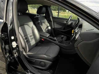 Mercedes-Benz GLA-klasse 200 Prestige | Camera | Stoelverwarming | Bluetooth | / 24
