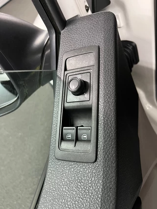 Volkswagen Transporter Kombi 2.0 TDI L1H1 9-persoons / prijs EX BTW / 18