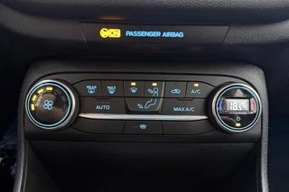 Ford Fiesta 1.0 EcoBoost Titanium | Trekhaak | Navigatie | Camera | Parkeersensoren voor en achter | Climate control | Lichtmetalen velgen / 26