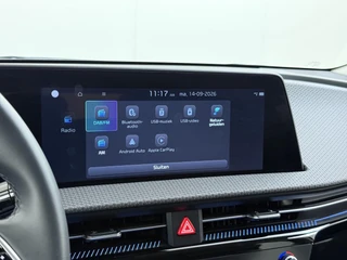Kia EV6 Light 77.4 kWh SOH 100% | 3.000KM UNIEKE KM-STAND | KIA DEALER ONDERHOUDEN | 1E EIGENAAR | LEDEREN BEKLEDING | CAMERA | ADAPTIVE CRUISE | KIA GARANTIE TOT 10-2030 | BTW VERREKENBAAR / 40