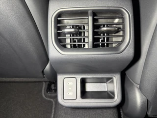 KIA K4 Sportswagon 1.0 T-GDi MHEV 115pk DCT7 GT-Line Launch Edition (schuifdak) / 25