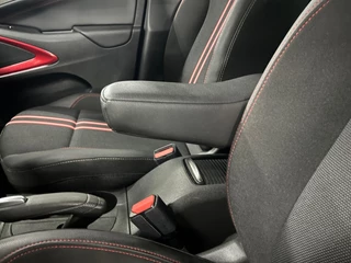 Opel Crossland 1.2 Turbo Level 4 / NL-auto / Met nieuwe distributieriem / 40