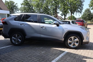 Toyota RAV4 2.5 HYBRID EXECUTIVE JBL NAVI APPLE/ANDROID EL-STOEL MET GEHEUGEN DODEHOEK DETECTIE EL.A.KLEP LED DAB 360* / 20