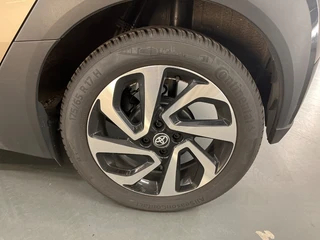 Toyota Aygo X 1.0 VVT-i MT Pulse / 14