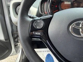 Toyota Aygo 1.0 VVT-i x-play NL-AUTO EL-RAMEN CAMERA NAVI BLUETOOTH AIRCO AUTOMAAT / 16