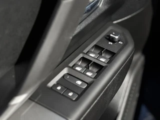 Jeep Compass First Edition 74 kWh | Apple-Android | Schuif-kanteldak | Warmtepomp / 20