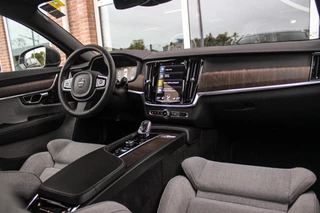 Volvo V90 2.0 B4 Business Pro Inscription| BTW auto | 1e eigenaar | NL auto | 20 inch | Panoramadak | Harman Kardon | BLIS | Stuurverwarming | Stoelverwarming | Head-up | Trekhaak | Cruise control / 11
