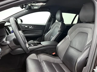 Volvo V60 2.0 T6 Plug-in hybrid AWD Plus Dark Automaat | Adaptive Cruise | Stoel/Stuurverwarming | Leder | Camera | CarPlay | BTW / 5