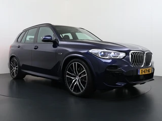 BMW X5 xDrive45e High Executive BOMVOL! | PANO | HARMAN KARDON | LASER LED | ELEK. ACHTER KLEP | ELEK. TREKHAAK | STOELVERWARMING | ELEK. MEM. SEAT | ACHTERUITRIJCAMERA | 22'' VELGEN | RIJKLAAR PRIJS + 12 MND BOVAG GARANTIE | / 4