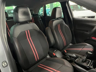 Opel Crossland 1.2 Turbo Level 4 / NL-auto / Met nieuwe distributieriem / 16