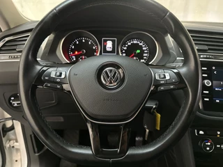 Volkswagen Tiguan 1.5 TSI 150pk DSG ACT Comfortline Business Navigatie Parkeersensoren App-Connect DAB+ / 8