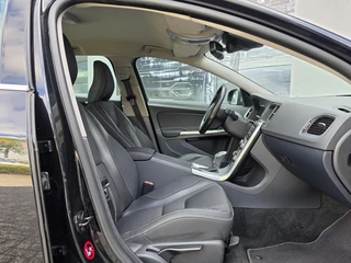 Volvo V60 1.6 T3 R-Design / 14