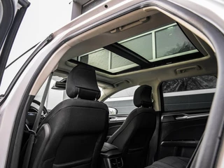 Ford Mondeo Wagon 1.5 Titanium | Full LED | Panoramadak | Keyless | PDC v+a | Navi | Climate control | Cruise control / 8