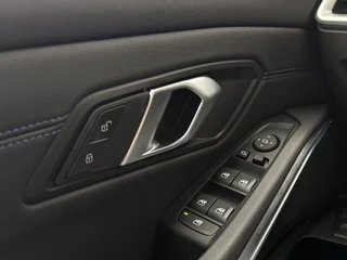 Bmw 3-serie 330i xDrive M-sport | 360 Camera | Keyless | Sfeerverlichting | / 14