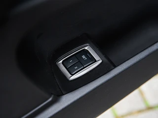 Jaguar XF 2.2d R-Sport Schuifdak | Xenon | Keyless | Leder/Alcantara | Camera | Stoelverwarming | Meridian | PDC v+a / 16