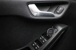 Ford Fiesta 1.0 EcoBoost ST-Line | CLIMA | DAB | APPLE | TREKHAAK | 17" / 27