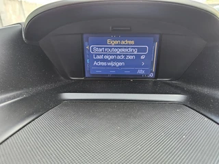 Ford Kuga 1.6 Titanium NAVI PDC TEL LM LEER TREKHAAK / 31