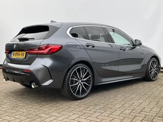 BMW 1 Serie 120i M-Sport Automaat Pano.dak Leer Stoel/Stuurverw HUD Carplay Stoelverw Led VOL! / 16