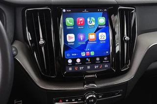 Volvo XC60 2.0 T6 Plug-in hybrid AWD R-Design Pano Trekhaak Harman Kardon Stoelverwarming 21" / 20