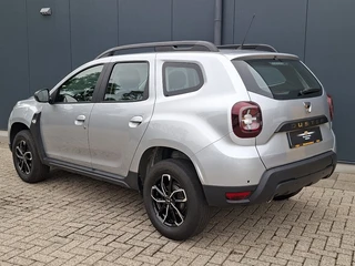 Dacia Duster 1.3 TCe 130pk Comfort * Navigatie * Cruise Control * Airco * / 34