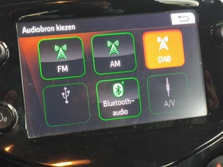 Citroën C1 1.0 VTi Feel Camera,Apple/Android uit 2022 Rijklaar + 12 maanden Bovag-garantie “Sinds 1970 | 5.000+ reviews | Score 9,5 | Service zoals ’t hoort” Henk Jongen Auto's in Helmond,  al 50 jaar service zoals 't hoort! / 15