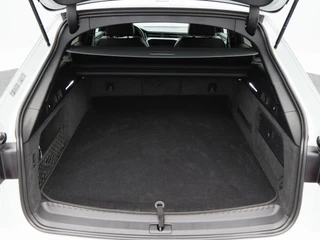 Audi A6 Avant 55 TFSi 367 Pk e quattro Competition | Trekhaak | Stoelverwarming | Cruise Control | Climatronic | Matrix LED | Navigatie | CarPlay | 20 Inch / 19