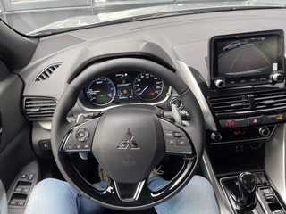 Mitsubishi Eclipse Cross 2.4 PHEV Intense / 18