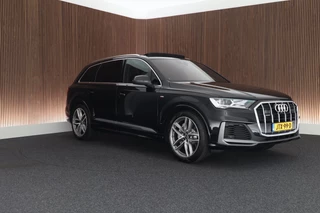 Audi Q7 55 TFSIe 381pk quattro Pro Line S Leder Memory Sluithulp B&O Panoramadak Camera Stoel + Stuurverwarming Luchtvering Navigatie 2x S-Line / 12