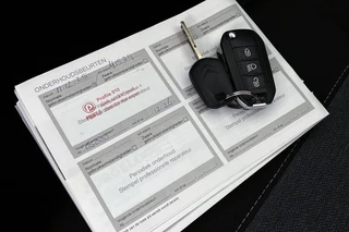 Citroen Ë-C4 X Feel 50 kWh Apple CarPlay Climate Control 18" / 26
