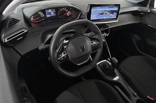 Peugeot 208 1.2 PureTech 75 Style / 6