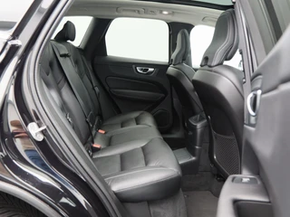 Volvo XC60 2.0 T8 455 Pk Plug-in hybrid AWD Plus Bright | Panoramadak | Trekhaak | 360° Camera | Harman Kardon | Leder | 19 Inch | 35.116 Km!! / 35