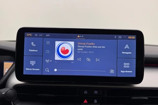 Jeep Avenger 1.2 e-Hybrid 110pk Automaat Summit | Navigatie | Trekhaak | Panoramadak | Adapt. Cruise control | JBL Audio | Elektrische achterklep | Stoelverwarming  | Climate Control / 25
