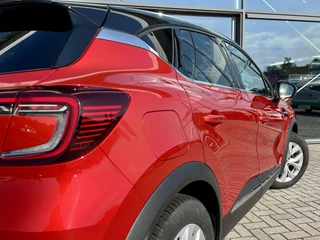 Renault Captur 1.3 TCe 140 EDC Intens  | Trekhaak | Automaat | Navigatie | Achteruitrijcamera | Parkeersensoren V+A | Climate Control | NL Auto | Cruise Control | Apple CarPlay/Android Auto / 32