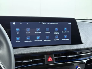 Kia EV6 Light 77.4 kWh SOH 100% | 3.000KM UNIEKE KM-STAND | KIA DEALER ONDERHOUDEN | 1E EIGENAAR | LEDEREN BEKLEDING | CAMERA | ADAPTIVE CRUISE | KIA GARANTIE TOT 10-2030 | BTW VERREKENBAAR / 33