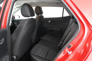 Kia Stonic 1.0 T-GDi MHEV DynamicPlusLine  Trekhaak! Navigatie, Climate, / 37