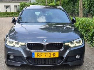 BMW 3-serie Touring M Sport High Ex Panorama A CarPlay Keyless Virtual dash Camera 320i High Executive / 24