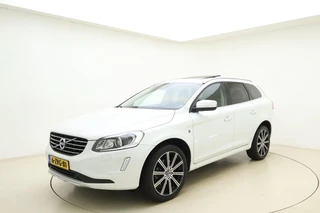 Volvo XC60 2.0 T5 FWD Ocean Race 245pk | Panoramadak | Elektrische stoelen | Verwarmde voorruit | Stoelverwarming | Handsfree kofferklep | Camera | Lederen bekleding | Afneembare trekhaak | 1.600kg trekgewicht | NL auto