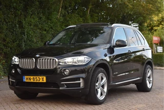 BMW X5 xDrive40e High Executive 313 pk Innovation Pack | NL-Auto | Elekt.trekhaak | 360 gr.camera | Memorystoelen | Pano.dak | HUD | Sfeerverlichting