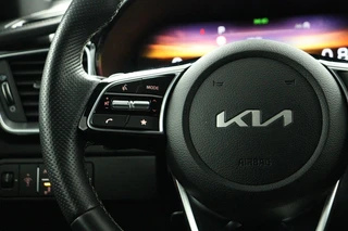 Kia ProCeed 1.5 T-GDi GT-Line Automaat  - Navigatie - Cruise Control - Stoel-/stuurverwarming - Climate Control - Fabrieksgarantie tot 01-2031 / 23