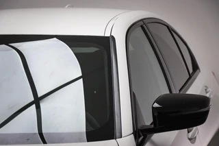 BMW 3-serie 318i M-Sport Executive Edition | AUDIO MEDIA- PACK | DRAADLOZE LADER | DAB | APPLE | CAMERA | 19" / 19