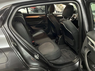 BMW X2 SDrive18i Executive / NL-auto / Navigatie / 14
