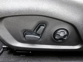 Jeep Compass 4xe 240 Plug-in Hybrid Electric S | Automaat | Cruise control | Navigatie | Camera | Leder / 31